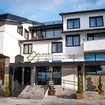 Riverside Boutique 4*