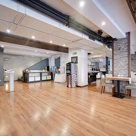 Riverside Boutique 4* 반스코