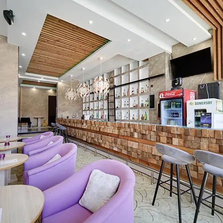 Riverside Boutique Hotel 4*