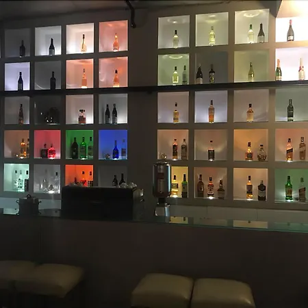 Riverside Boutique 4*