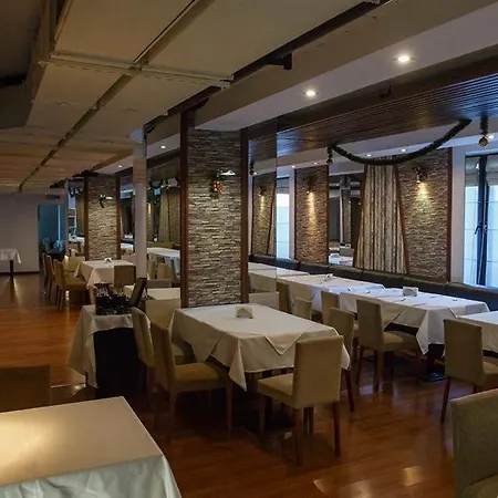 Riverside Boutique Hotel