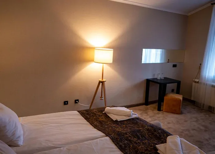 Riverside Boutique 4* 반스코