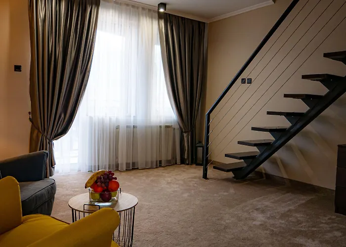 Riverside Boutique Szálloda 4*