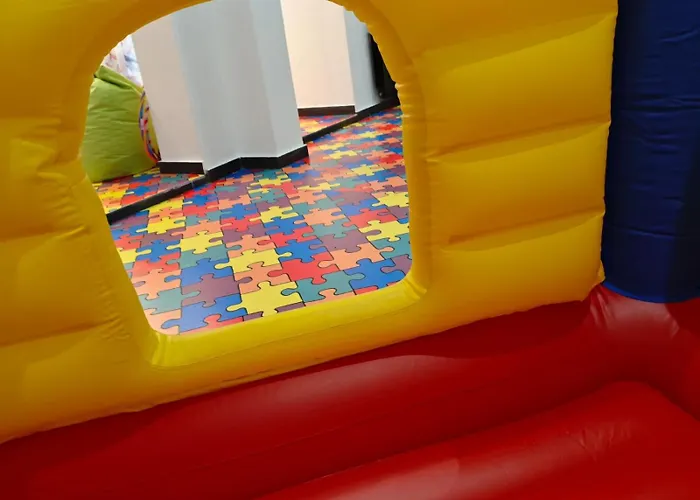 Riverside Boutique 4* 반스코